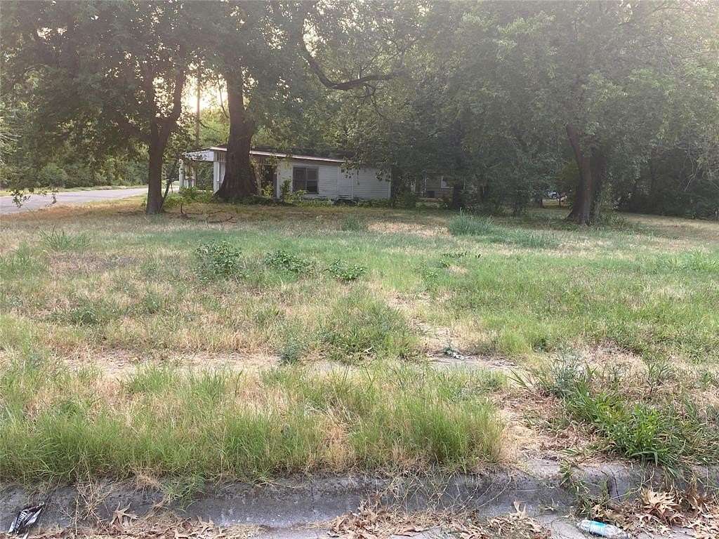 0.118 Acres of Land for Sale in Gainesville, Texas