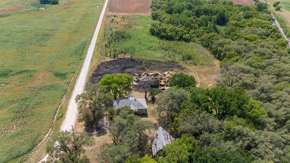 13.6 Acres of Land with Home for Auction in Caldwell, Kansas