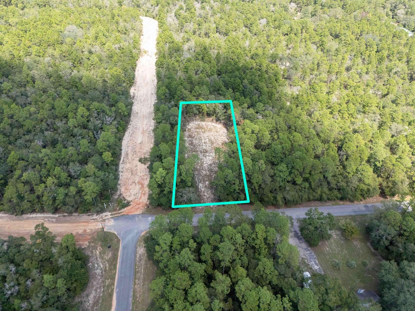 1 Acre of Residential Land for Sale in DeFuniak Springs, Florida