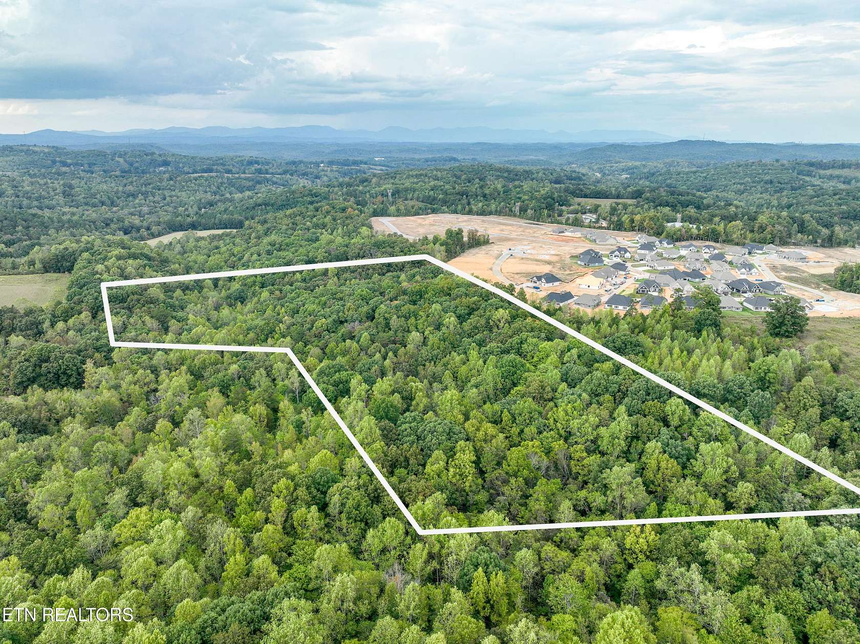 23.4 Acres of Land for Sale in Lenoir City, Tennessee
