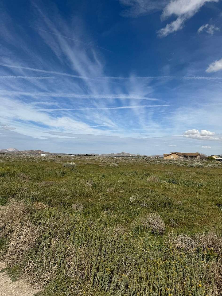 2.49 Acres of Residential Land for Sale in Rosamond, California