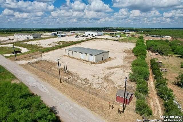 3 Acres of Improved Commercial Land for Sale in Pleasanton, Texas