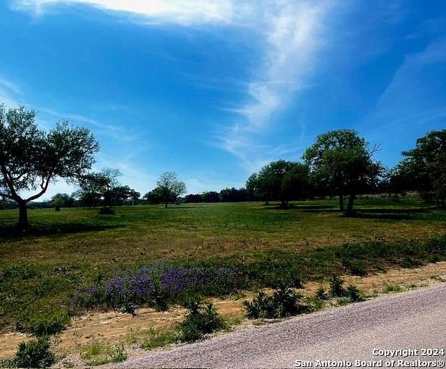 5 Acres of Land for Sale in Camp Verde, Texas