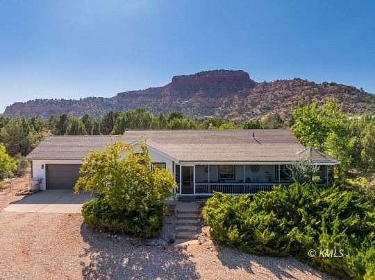 2.27 Acres of Residential Land with Home for Sale in Kanab, Utah