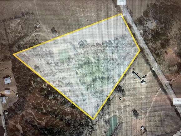 10 Acres of Land for Sale in Grandview, Texas