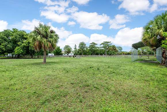 5 Acres of Land for Sale in Loxahatchee Groves, Florida