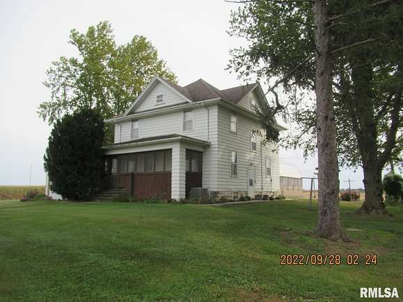 7.34 Acres of Residential Land with Home for Sale in Durant, Iowa