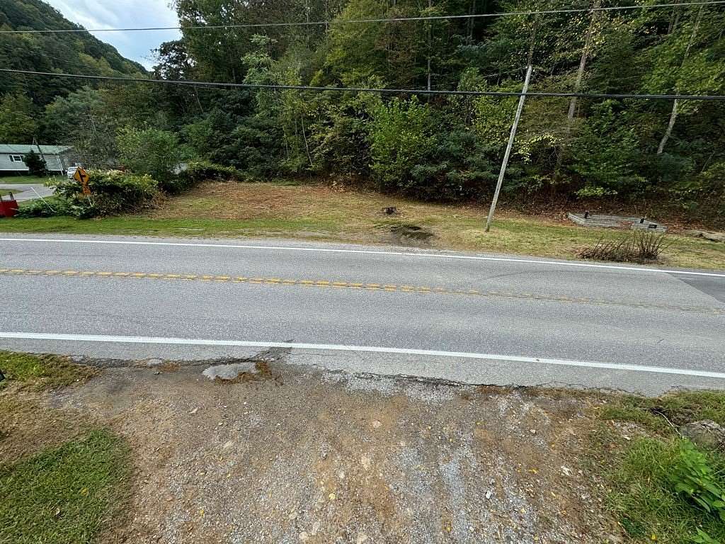 0.75 Acres of Residential Land for Sale in Jenkins, Kentucky