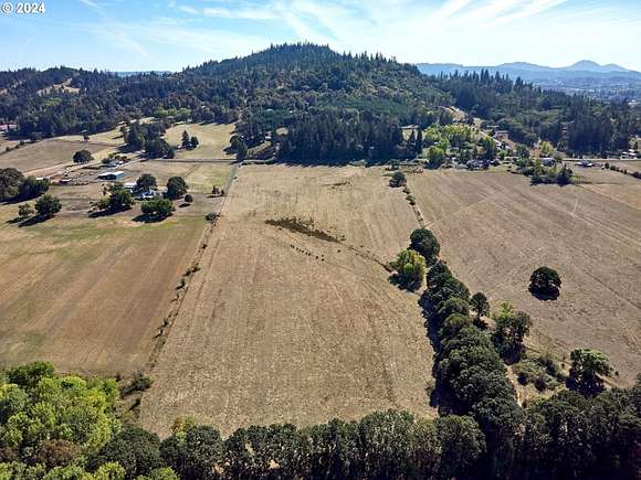 26.06 Acres of Agricultural Land for Sale in Lebanon, Oregon