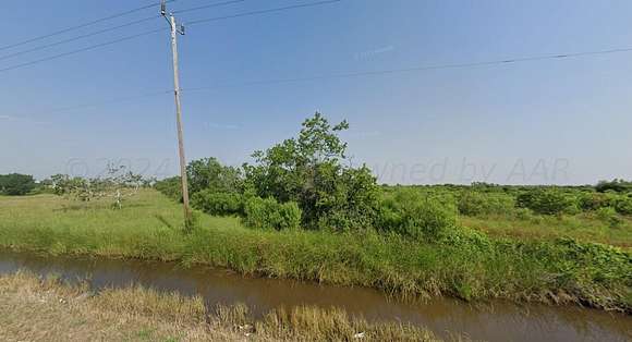 3.05 Acres of Residential Land for Sale in Oyster Creek, Texas