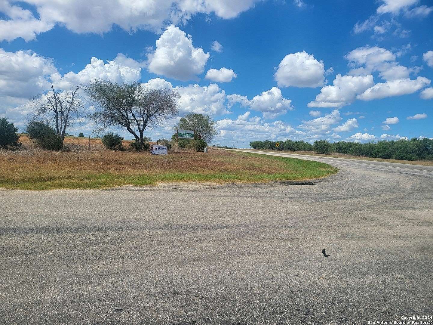 3.5 Acres of Mixed-Use Land for Sale in St. Hedwig, Texas