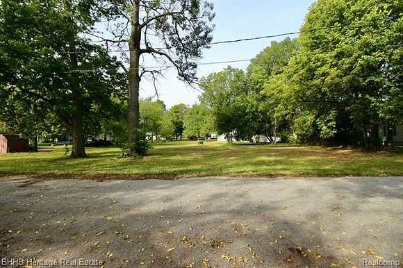 0.4 Acres of Residential Land for Sale in Chesaning, Michigan