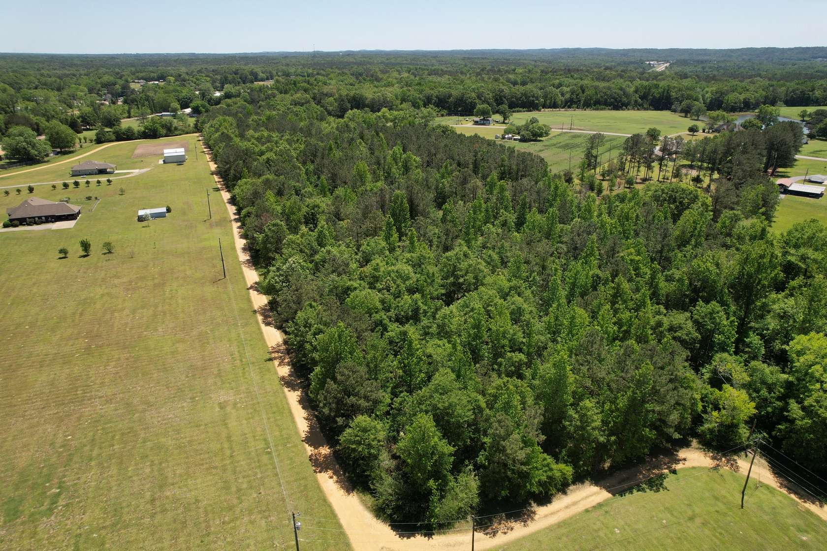 8 Acres of Residential Land for Sale in Wallsboro, Alabama