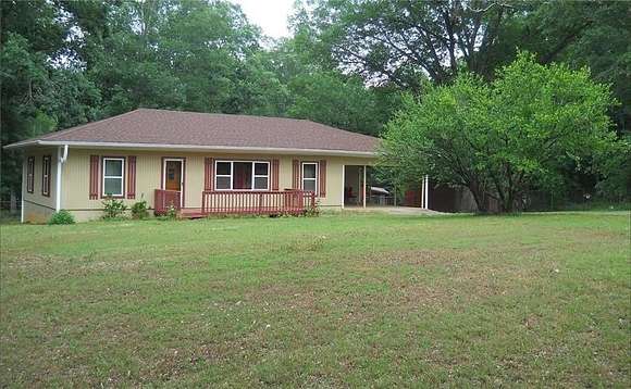 14.3 Acres of Land with Home for Lease in McDonough, Georgia