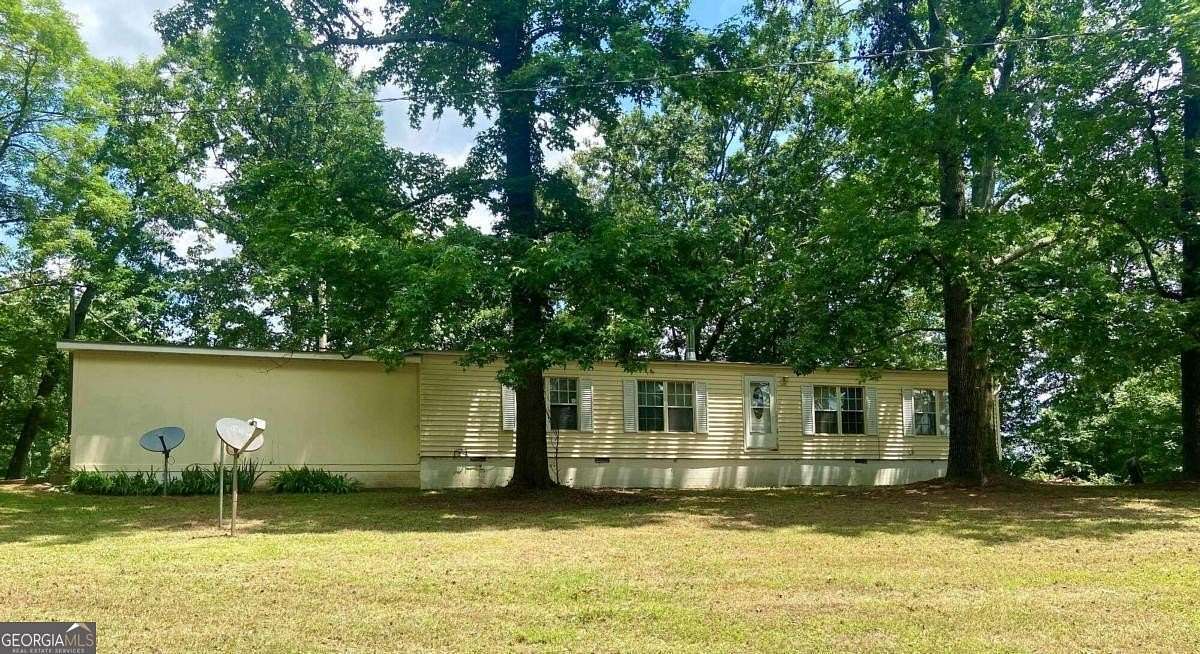 2.49 Acres of Residential Land with Home for Sale in Hull, Georgia