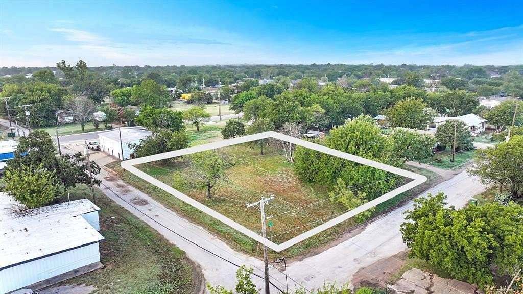 0.33 Acres of Residential Land for Sale in Mineral Wells, Texas