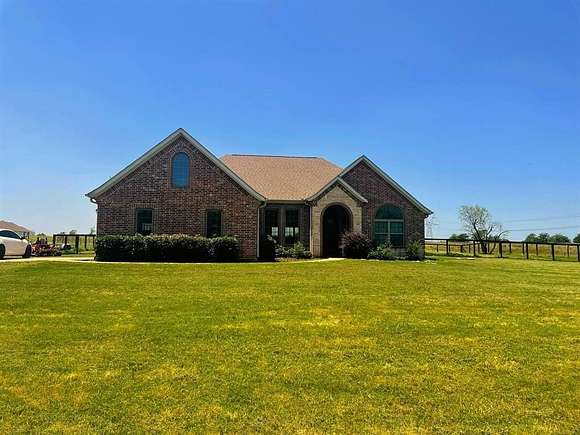 5.1 Acres of Land with Home for Sale in Sulphur Springs, Texas