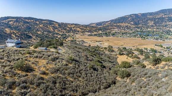 1 Acre of Residential Land for Sale in Tehachapi, California