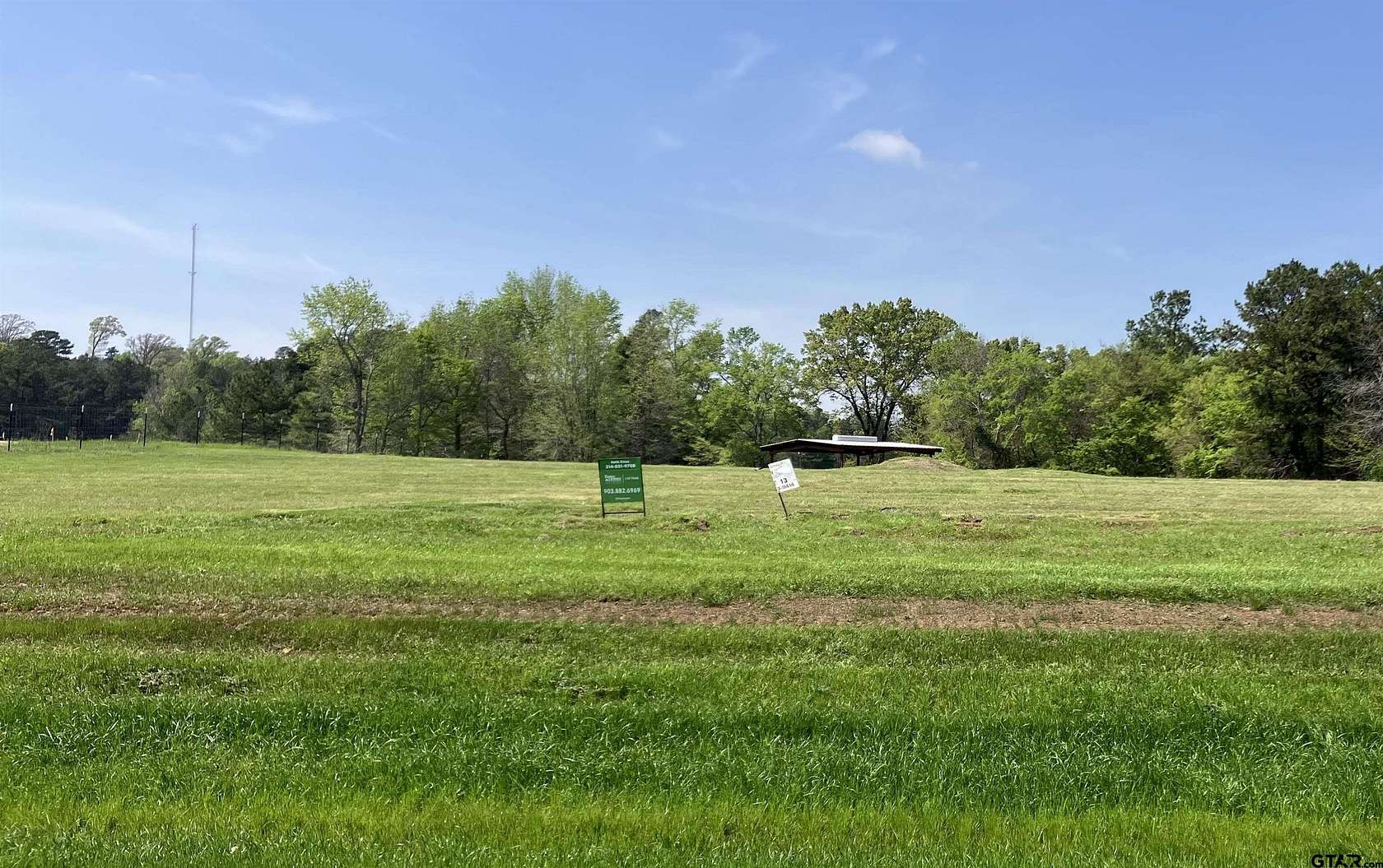 2 Acres of Residential Land for Sale in Winona, Texas