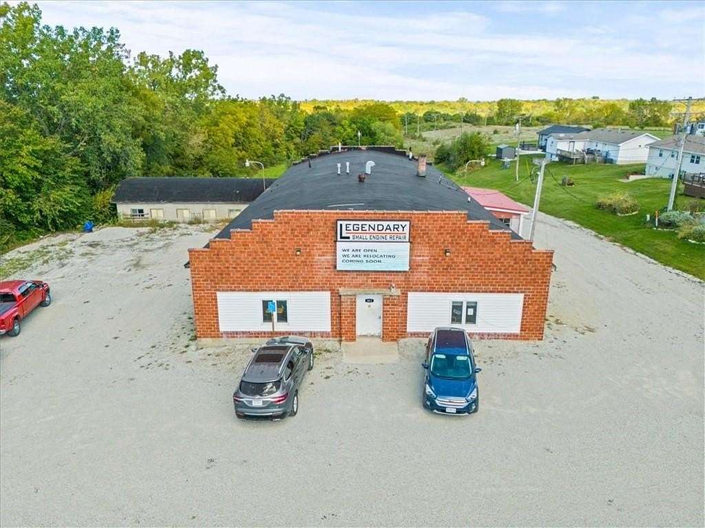 2.06 Acres of Mixed-Use Land for Auction in Gallatin, Missouri