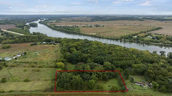 1.98 Acres of Residential Land for Sale in Oregon, Illinois