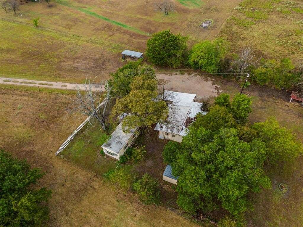 10.4 Acres of Recreational Land for Sale in Corsicana, Texas