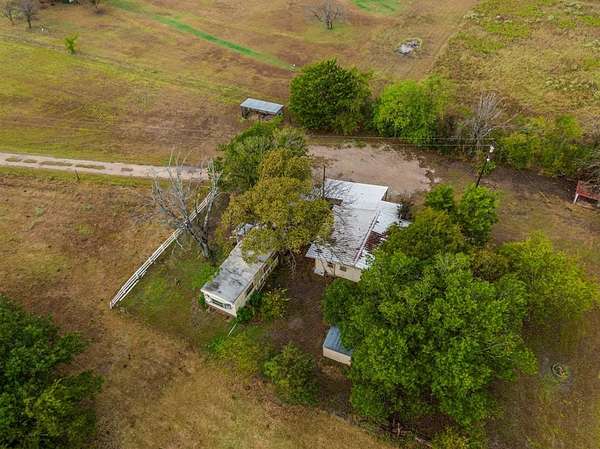 10.4 Acres of Recreational Land for Sale in Corsicana, Texas