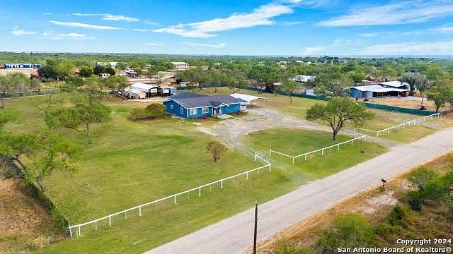 2.5 Acres of Residential Land with Home for Sale in Pleasanton, Texas