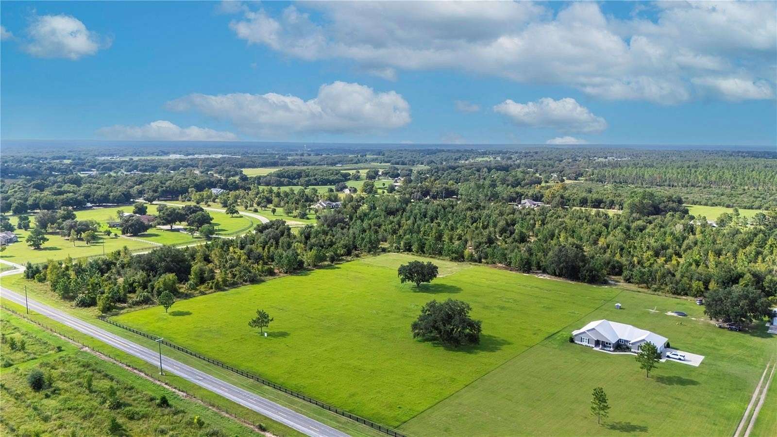 5 Acres of Residential Land for Sale in Umatilla, Florida