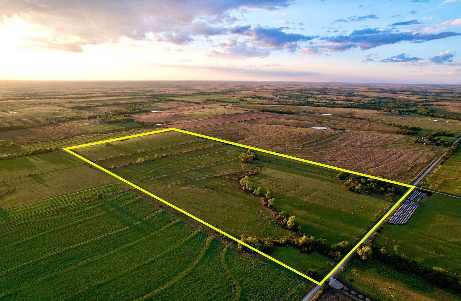 80 Acres of Agricultural Land for Auction in Americus, Kansas