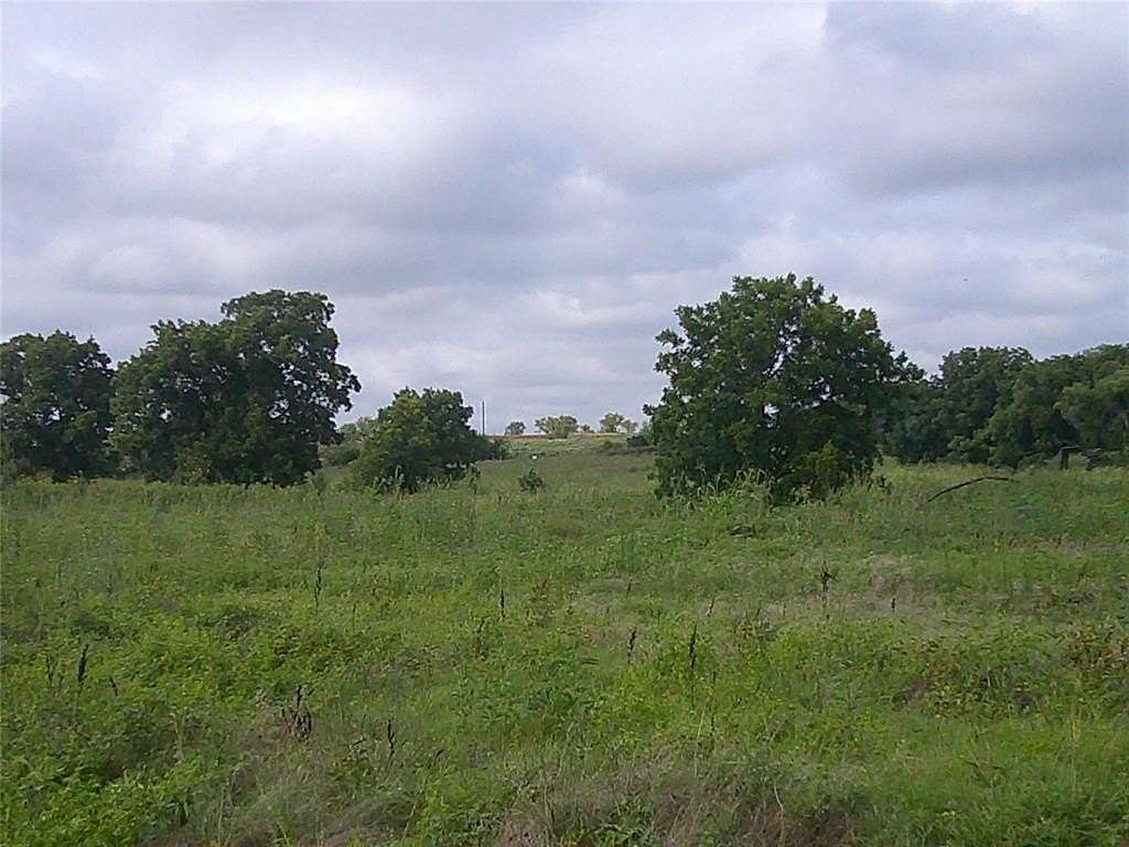 11 Acres of Land for Sale in Bowie, Texas