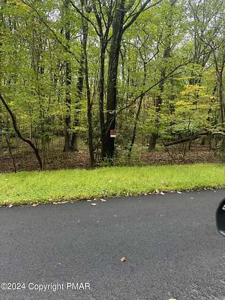 1.37 Acres of Residential Land for Sale in Stroudsburg, Pennsylvania