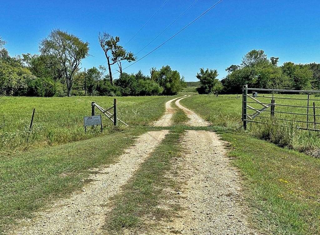 142 Acres of Recreational Land for Sale in Athens, Texas