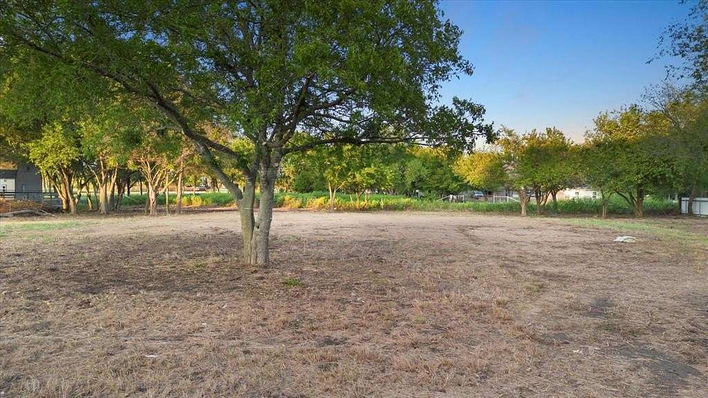 1 Acre of Residential Land for Sale in Waxahachie, Texas