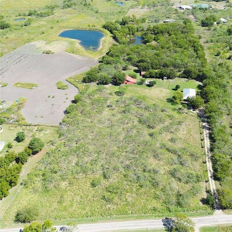 4.896 Acres of Residential Land with Home for Sale in Ennis, Texas