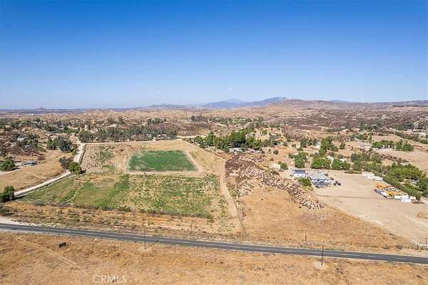 21.7 Acres of Land for Sale in Aguanga, California