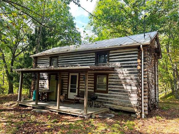 7.23 Acres of Improved Land for Sale in Marion, Virginia