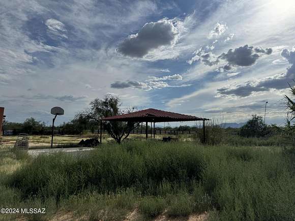 5 Acres of Residential Land with Home for Sale in Tucson, Arizona