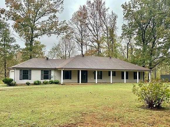 18.58 Acres of Land with Home for Sale in Munford, Tennessee