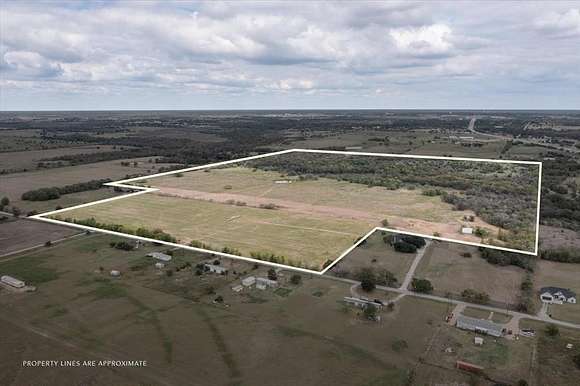 112.748 Acres of Recreational Land & Farm for Sale in Corsicana, Texas