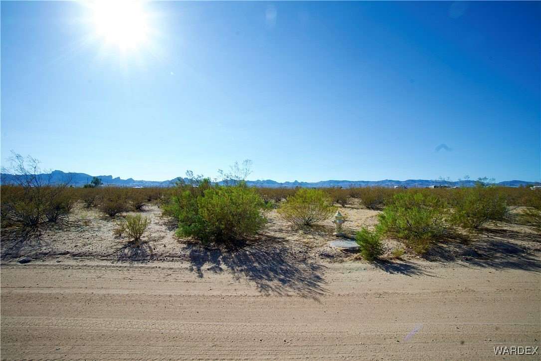 2.35 Acres of Residential Land for Sale in Golden Valley, Arizona