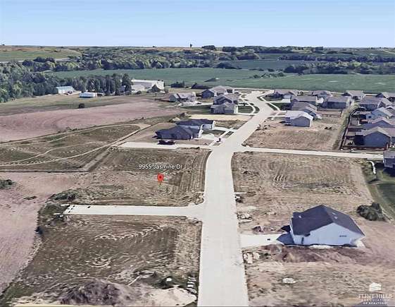 0.38 Acres of Residential Land for Sale in Manhattan, Kansas