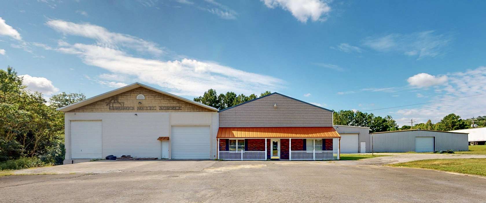 2.1 Acres of Improved Commercial Land for Sale in Cleveland, Tennessee