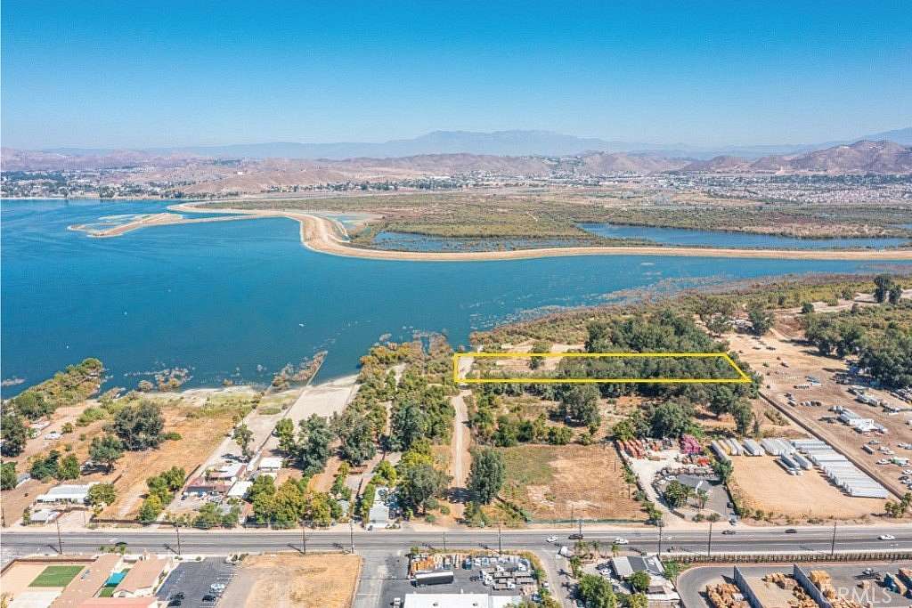 1.14 Acres of Land for Sale in Lake Elsinore, California