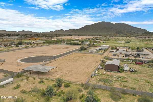 1 Acre of Residential Land for Sale in Queen Creek, Arizona
