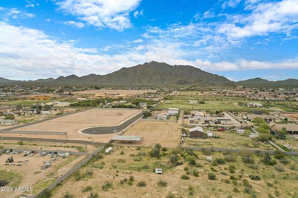 1 Acre of Residential Land for Sale in Queen Creek, Arizona