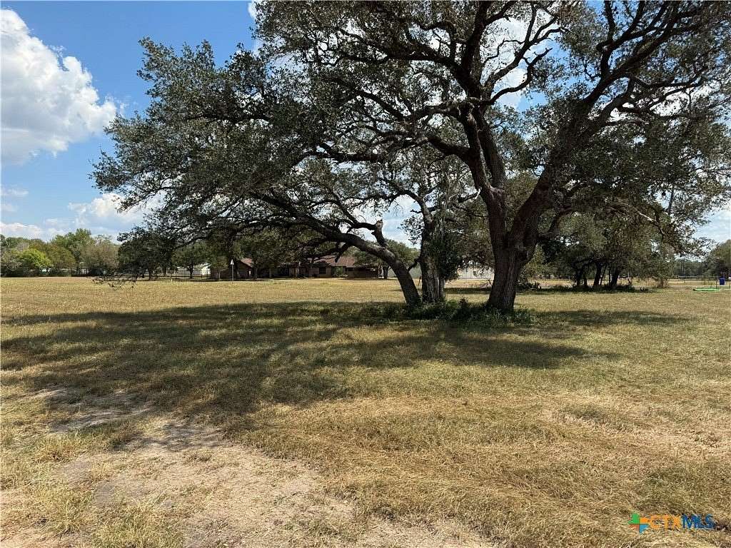 1.094 Acres of Residential Land for Sale in Yoakum, Texas