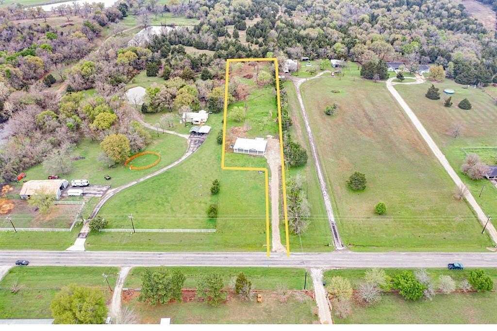 2 Acres of Residential Land with Home for Sale in Campbell, Texas