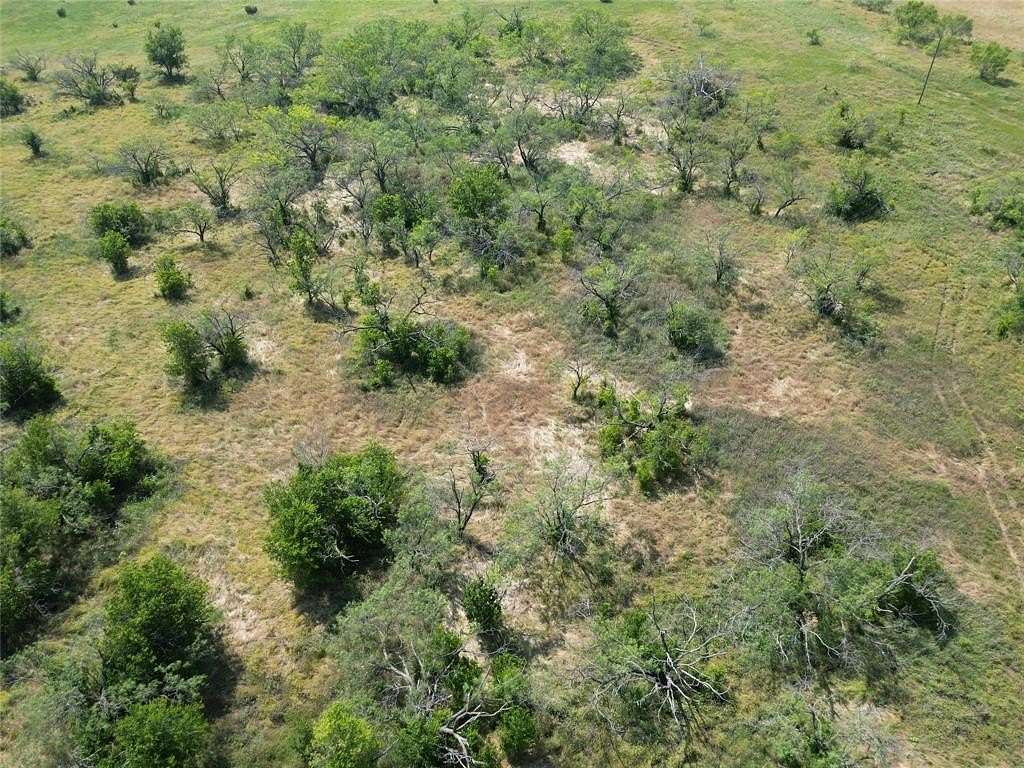 21.5 Acres of Land for Sale in Hamilton, Texas