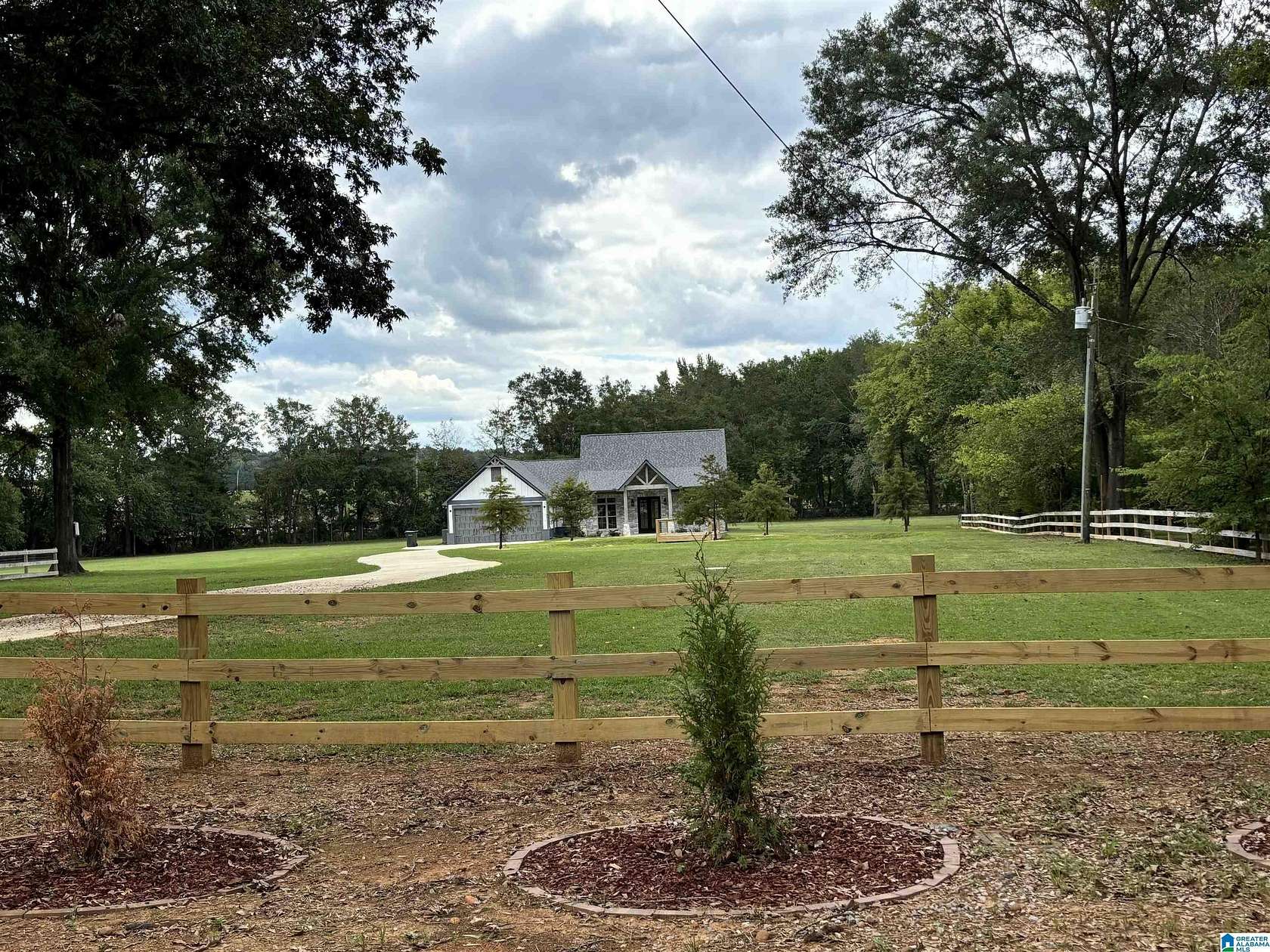 3.98 Acres of Residential Land with Home for Sale in Wilsonville, Alabama